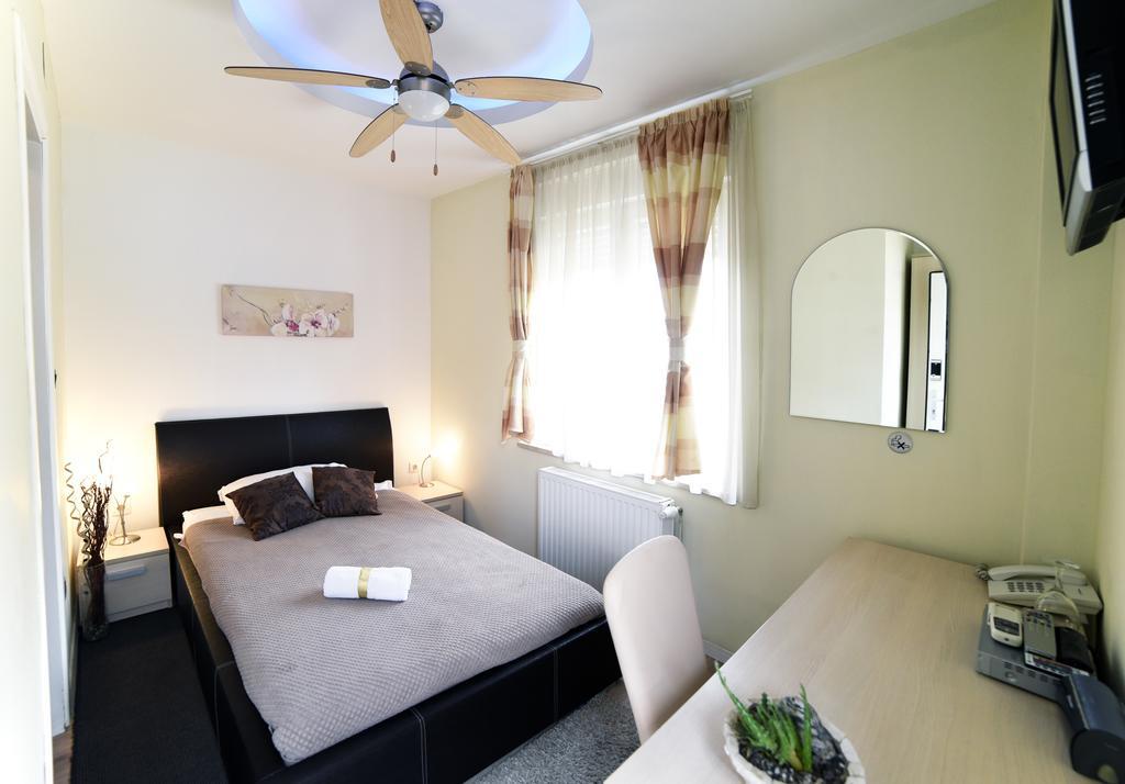 Villa Zrina Zagreb Bilik gambar