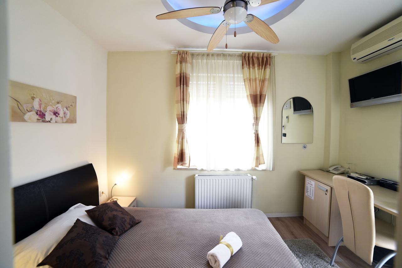 Villa Zrina Zagreb Luaran gambar